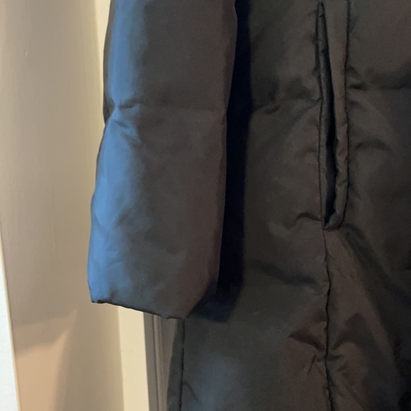 Tahari Black 3 quarter down  puffer hooded jacket small - Picture 4 of 7